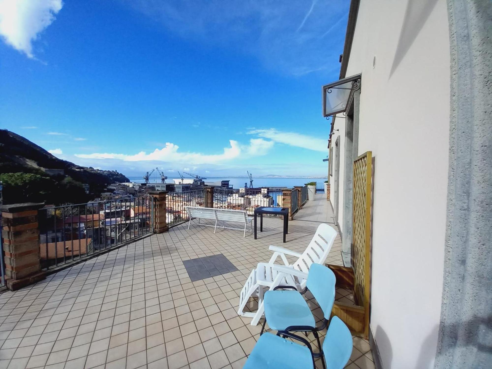 Auberge de jeunesse Stabia Gulfview à Castellammare di Stabia Extérieur photo